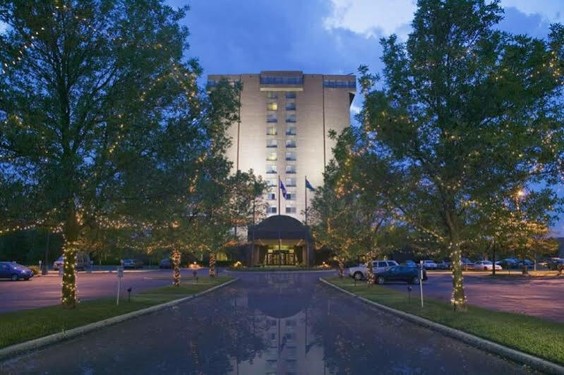 Brooklyn Center Hotel Exterior photo